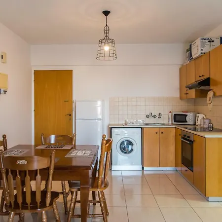 Clear View Flat 202 * Larnaka